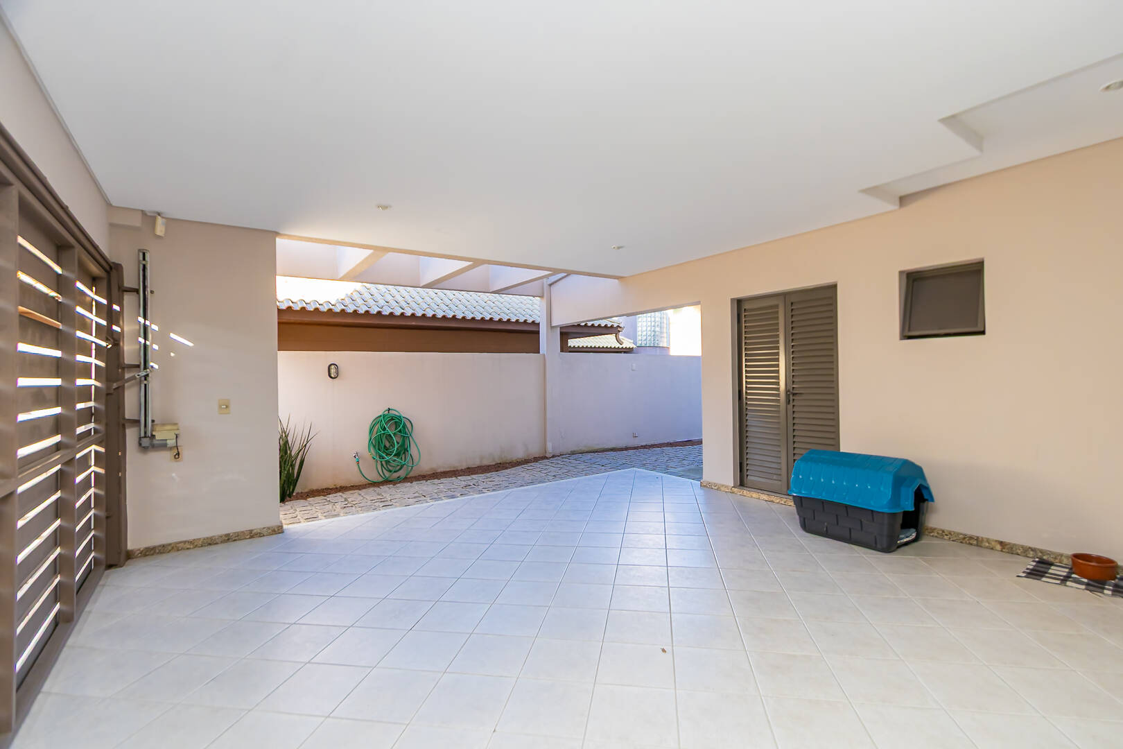 Casa à venda com 4 quartos, 278m² - Foto 12