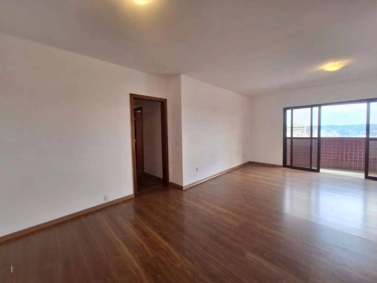 Apartamento para alugar com 4 quartos, 111m² - Foto 21
