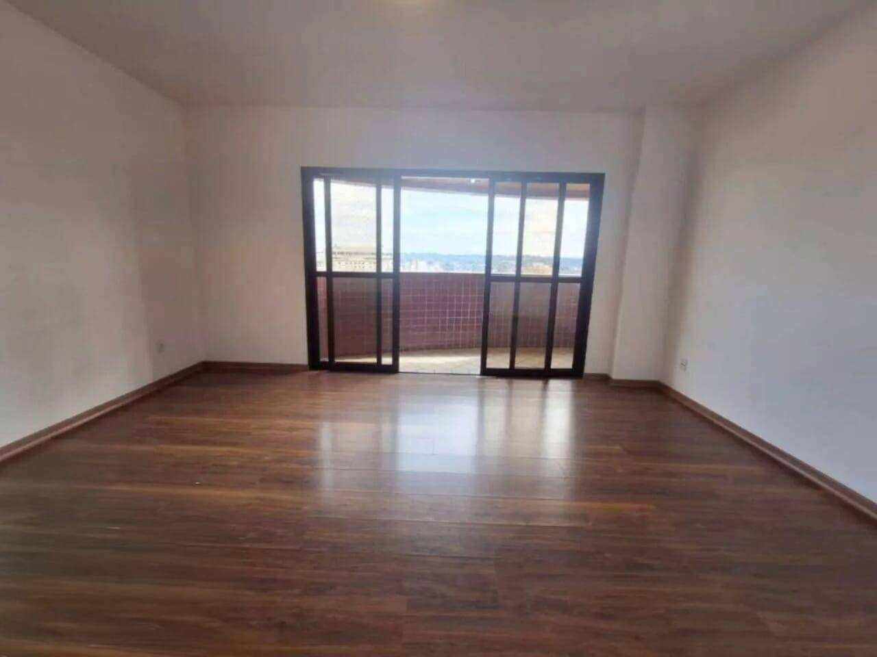 Apartamento para alugar com 4 quartos, 111m² - Foto 16