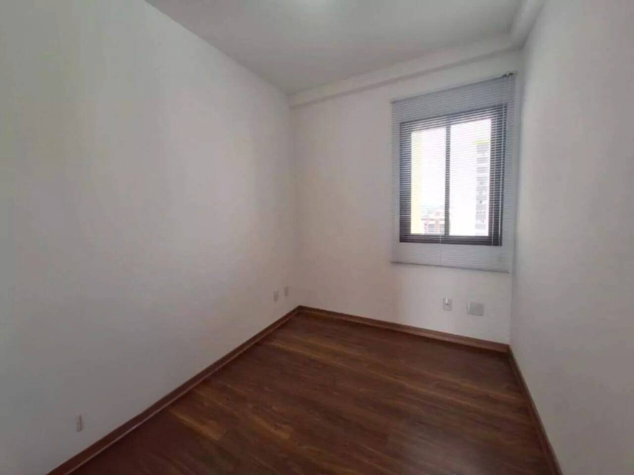 Apartamento para alugar com 4 quartos, 111m² - Foto 22