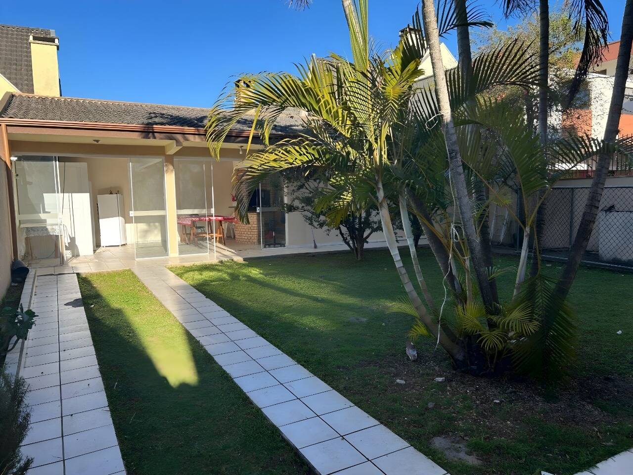Casa à venda com 4 quartos, 309m² - Foto 3
